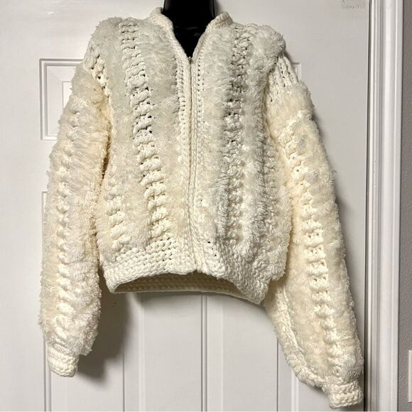 “Le Sweater” Vtg oversized hand knit sweater 70s cream chunky textured jacket M - Picture 2 of 15